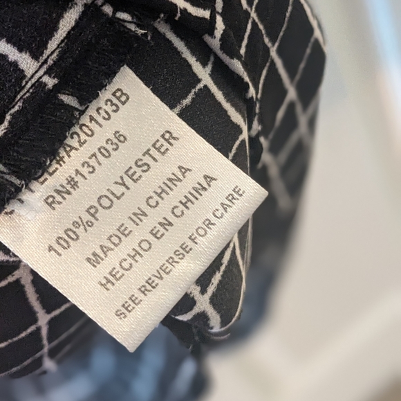 🌸 Sheer Strappy Top - Picture 3 of 6